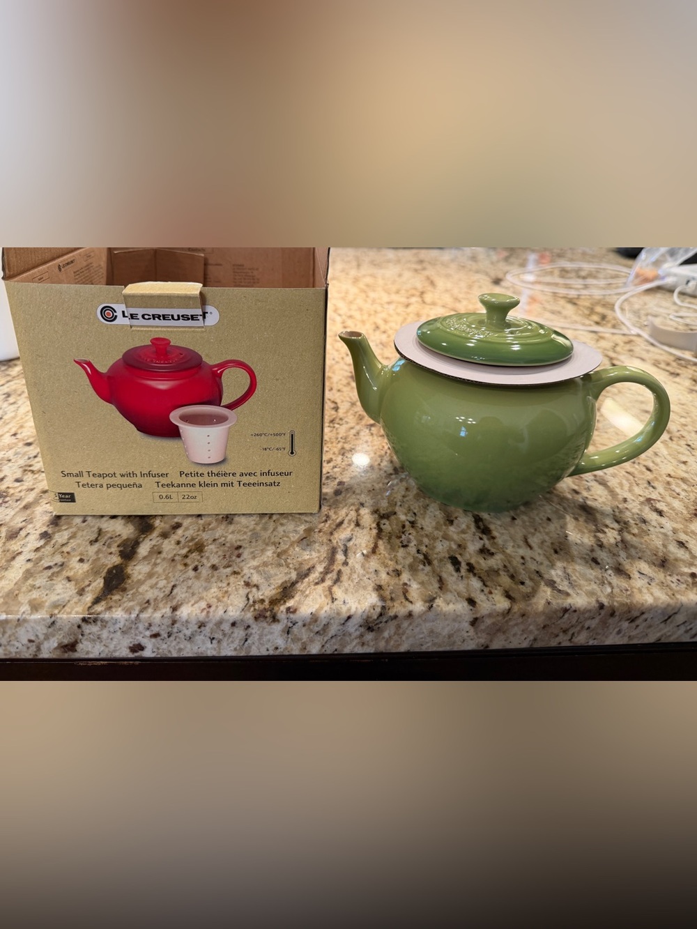 Le Creuset Green Small Teapot with Infuser 22oz NEW